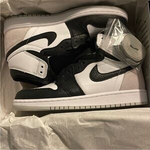 Nike Air Jordan 1 Mid Black White Light Gray Sneakers